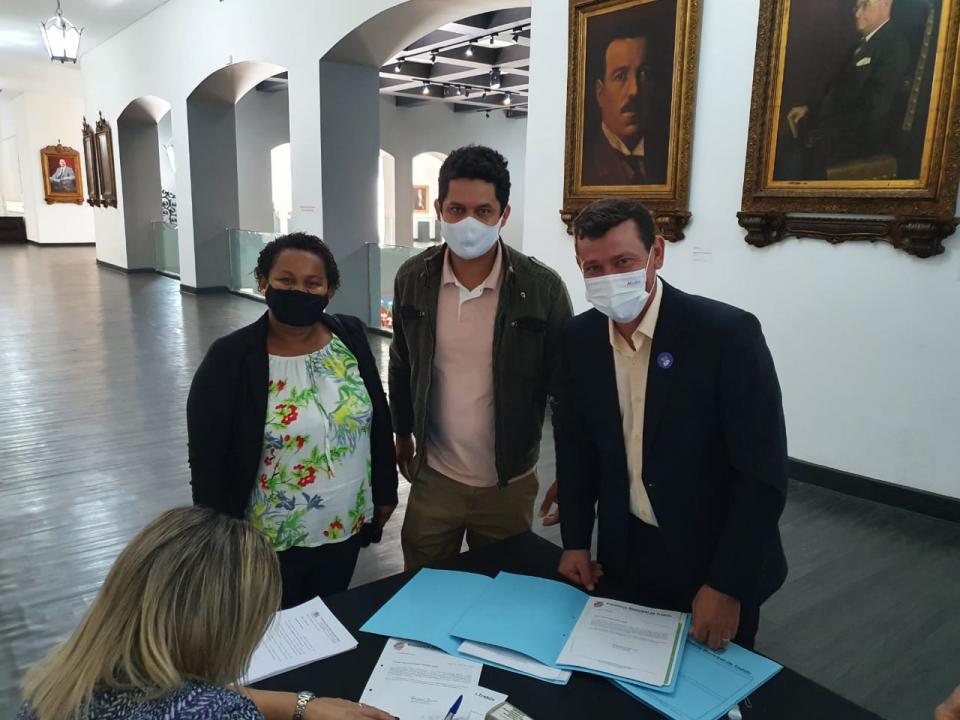 Foto 2 de 10 — Vereadores e prefeito de Trabiju buscam recursos junto ao governo estadual